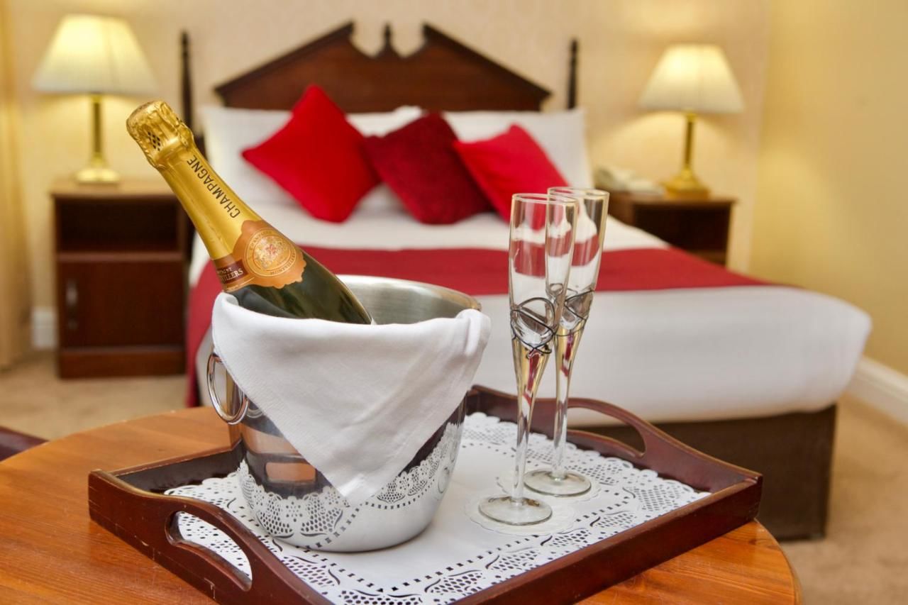 Отель Imperial Hotel Трали