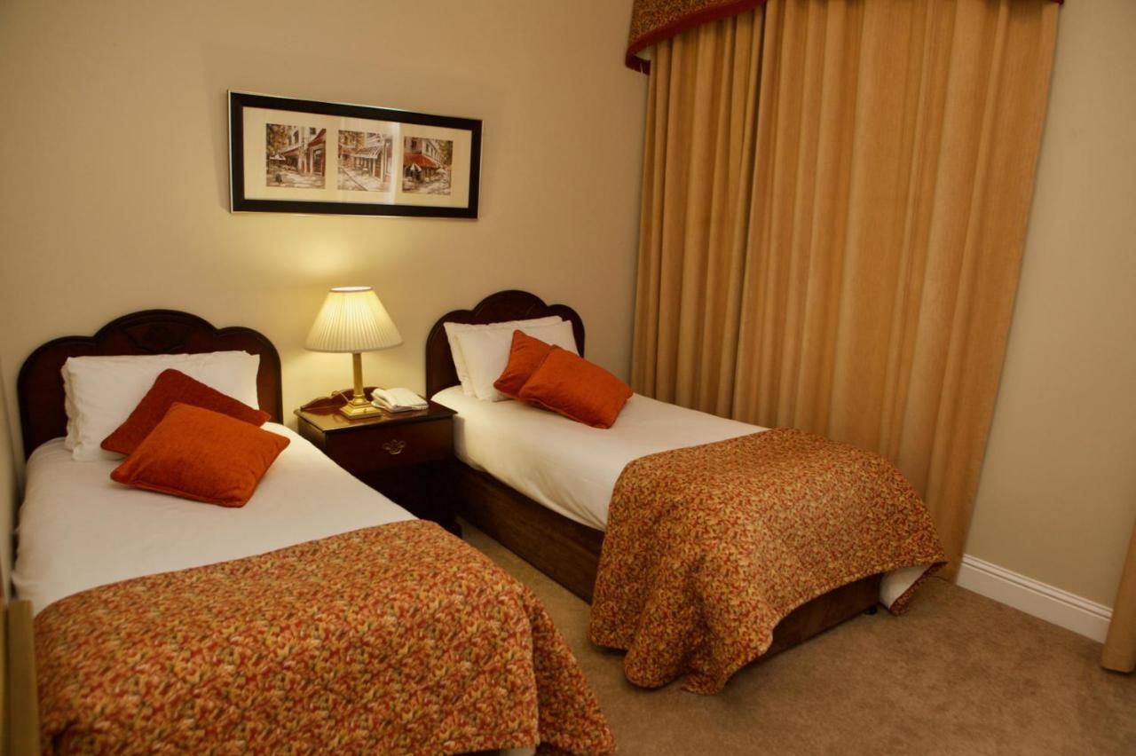 Отель Imperial Hotel Трали