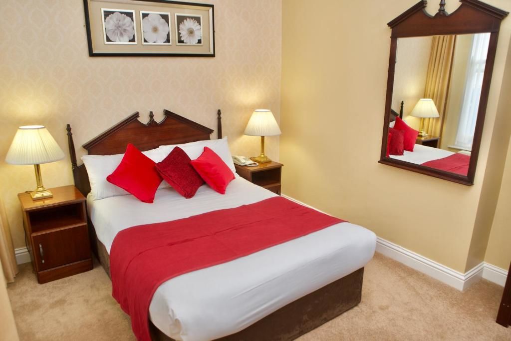 Отель Imperial Hotel Трали