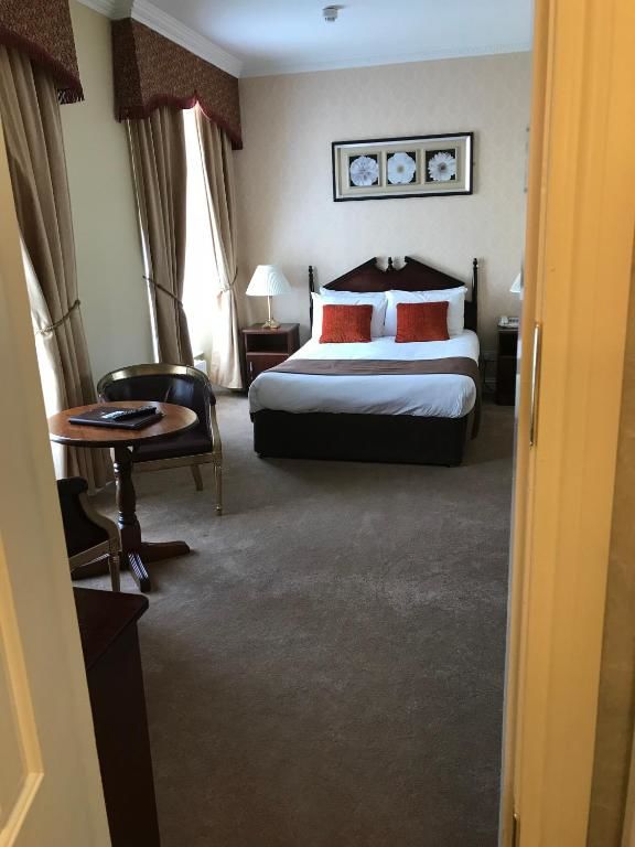 Отель Imperial Hotel Трали