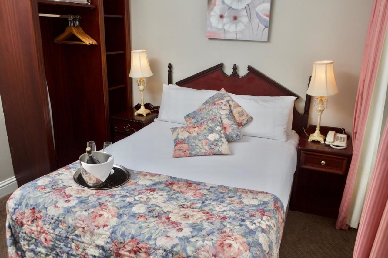 Отель Imperial Hotel Трали